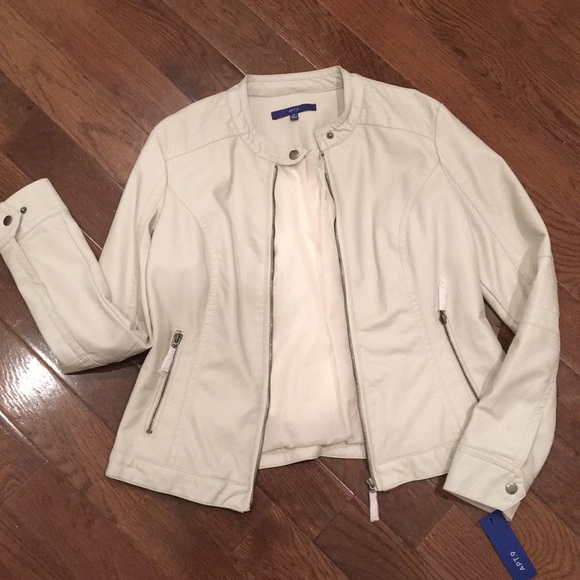 Apt. 9 Jackets & Blazers - NWT Apt. 9 faux leather jacket